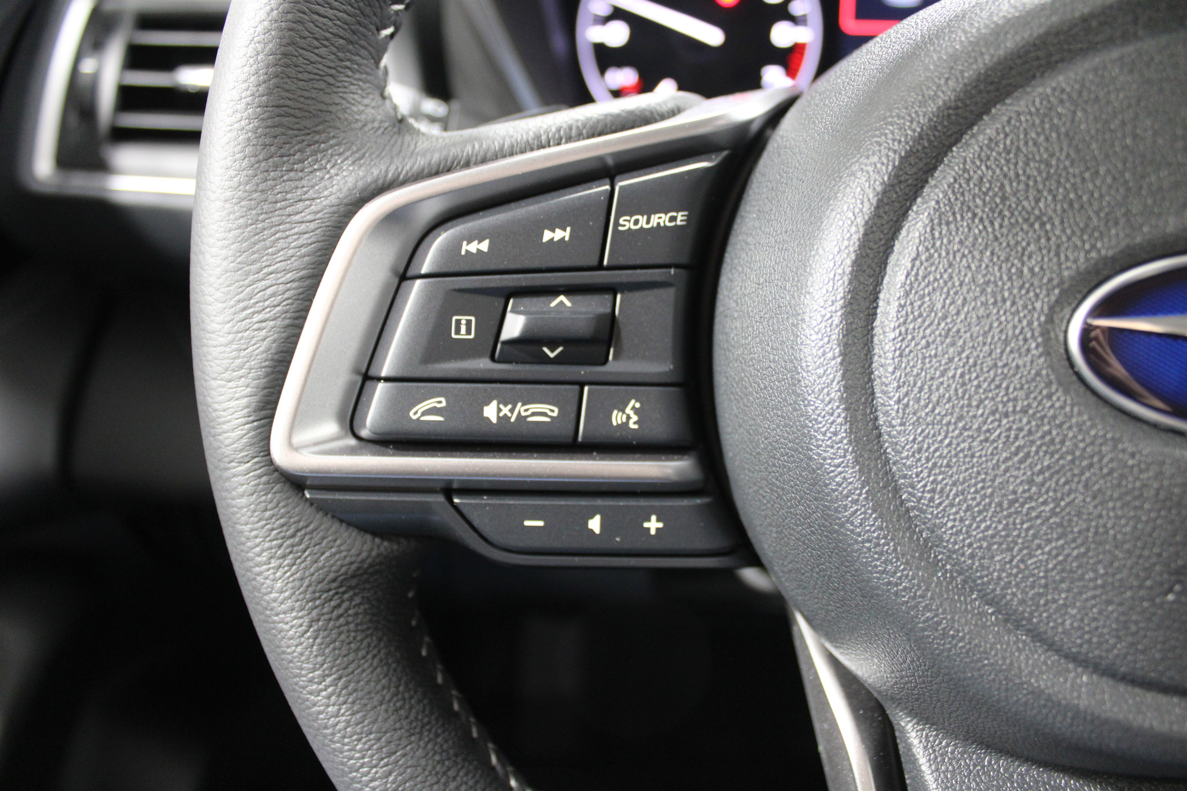 New 2025 Subaru Ascent Limited image 10