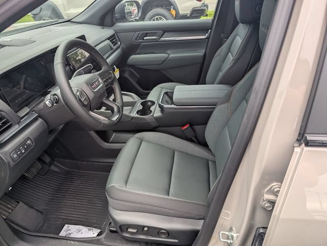New 2026 GMC Terrain AT4 w/ Convenience Package III AWD/4WD image 13