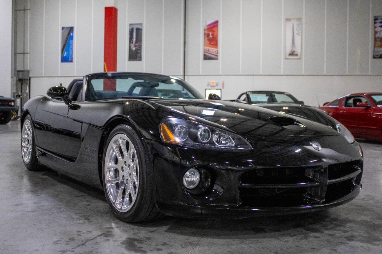 Used 2003 Dodge Viper SRT-10 image 9