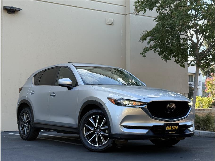 Used 2018 MAZDA CX-5 Touring w/ Preferred Equipment Package FWD image 26