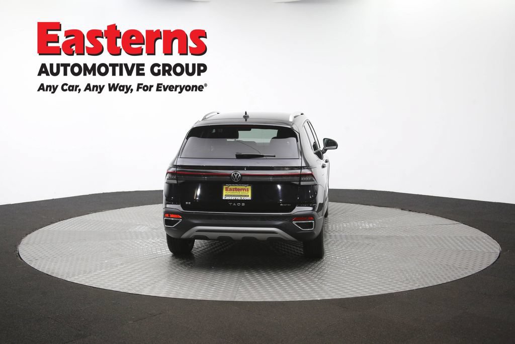 Used 2025 Volkswagen Taos SE AWD/4WD image 38