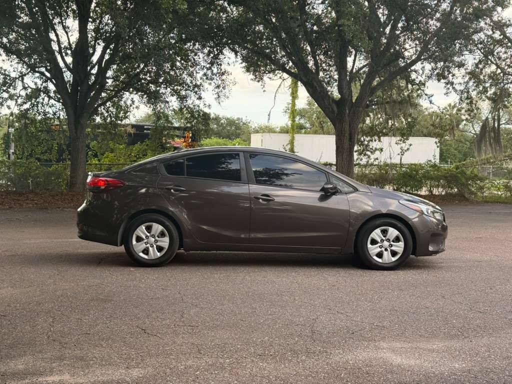 Used 2018 Kia Forte LX FWD image 4