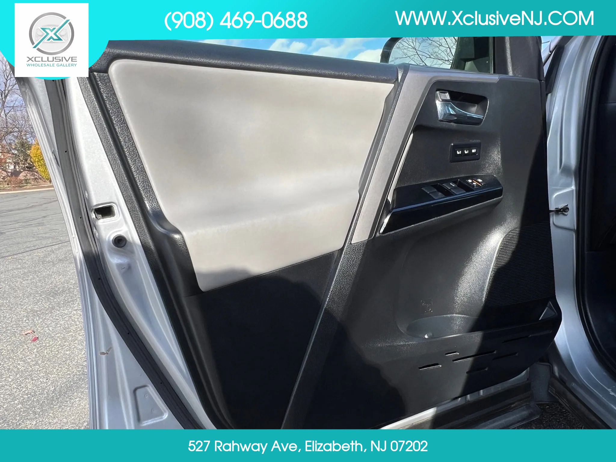 Used 2017 Toyota RAV4 Limited w/ All Weather Liner Package image 7