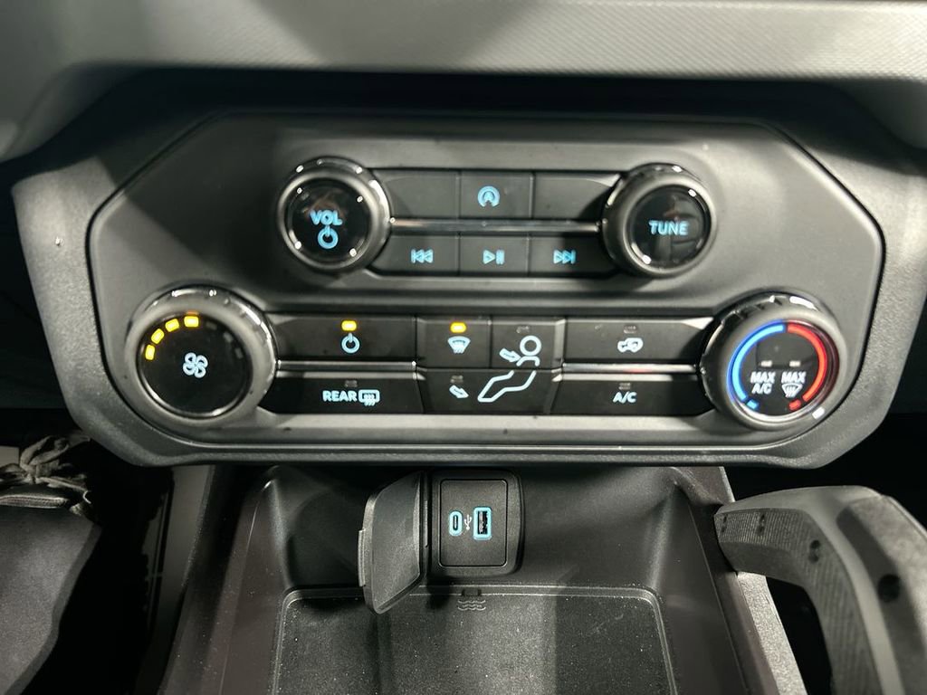 Used 2024 Ford Bronco Big Bend image 16