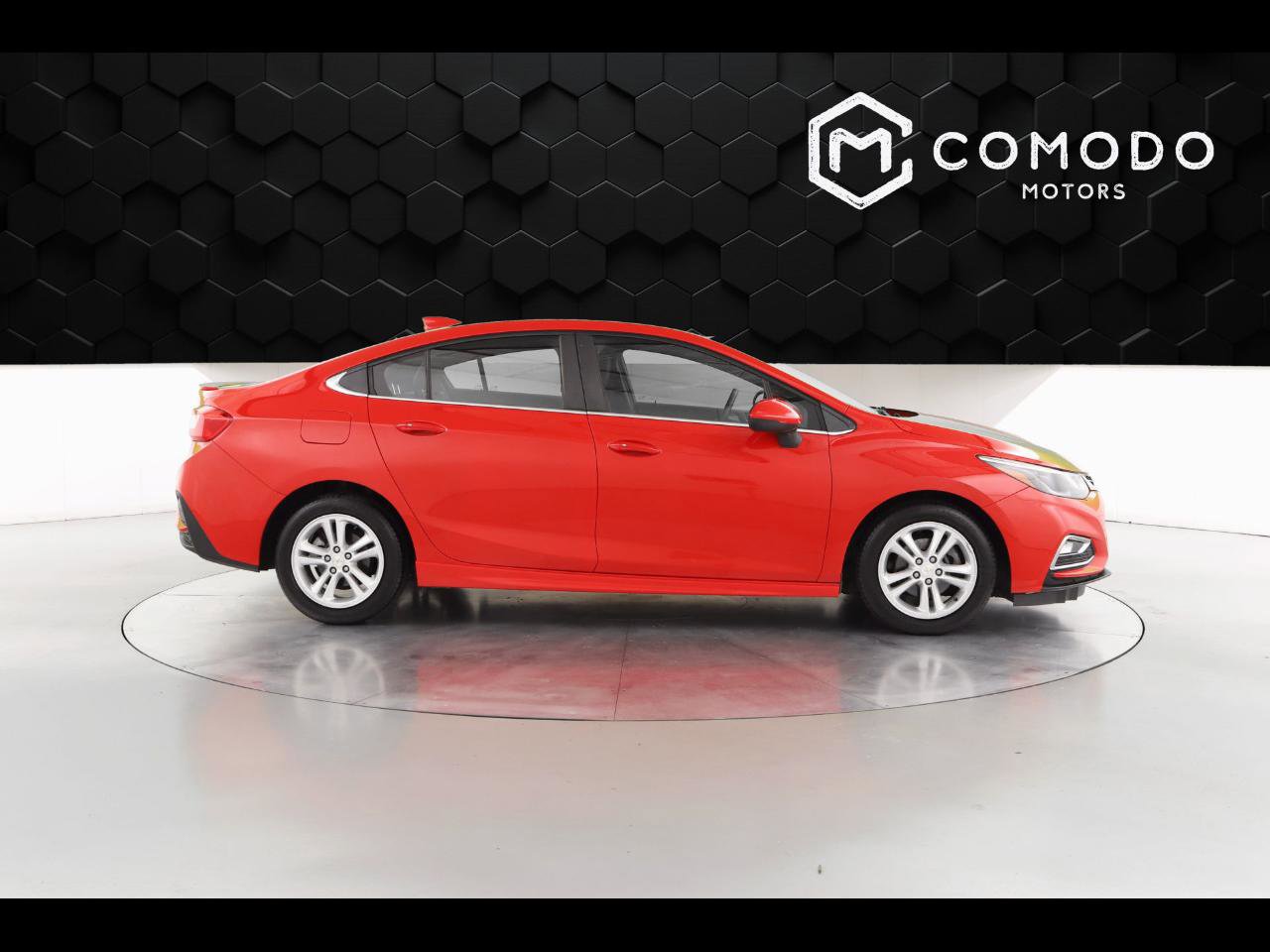 Used 2016 Chevrolet Cruze LT w/ Sun And Sound Package image 2