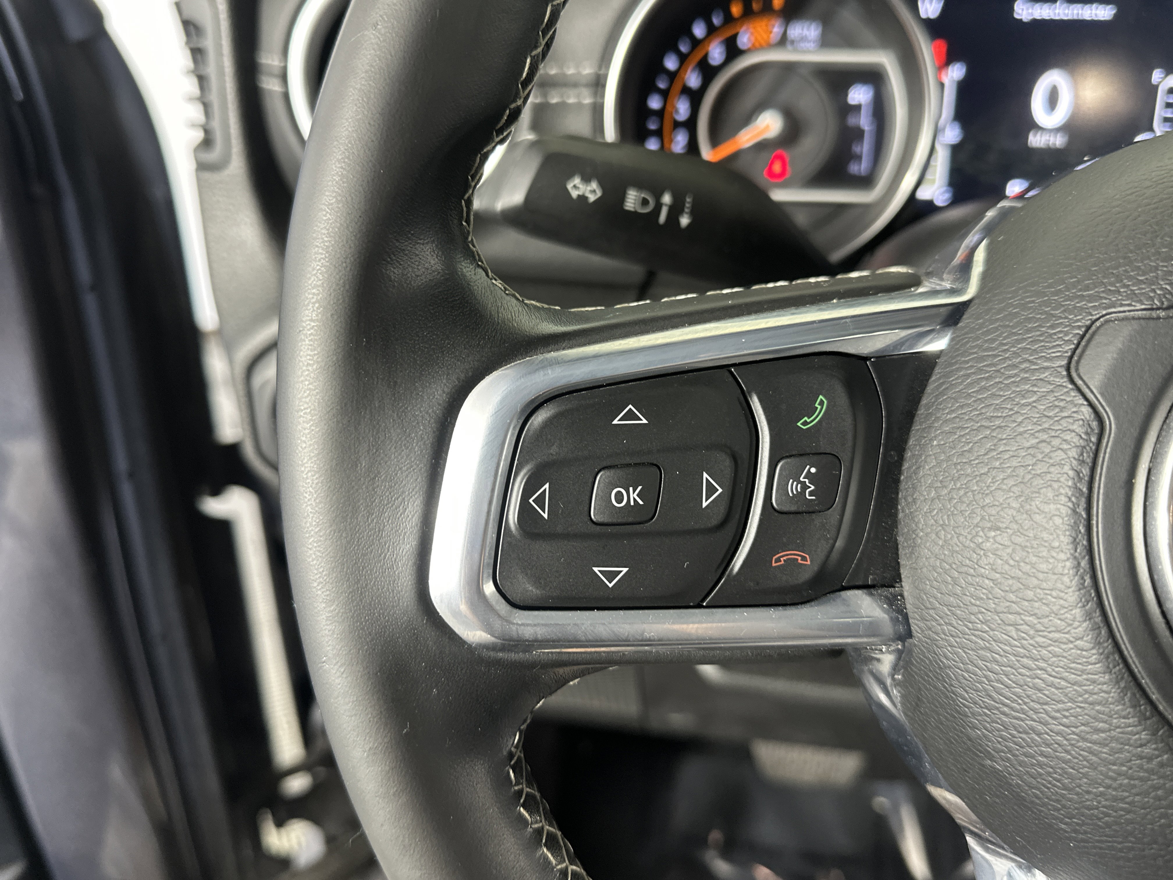 Used 2020 Jeep Wrangler Unlimited Sahara image 27