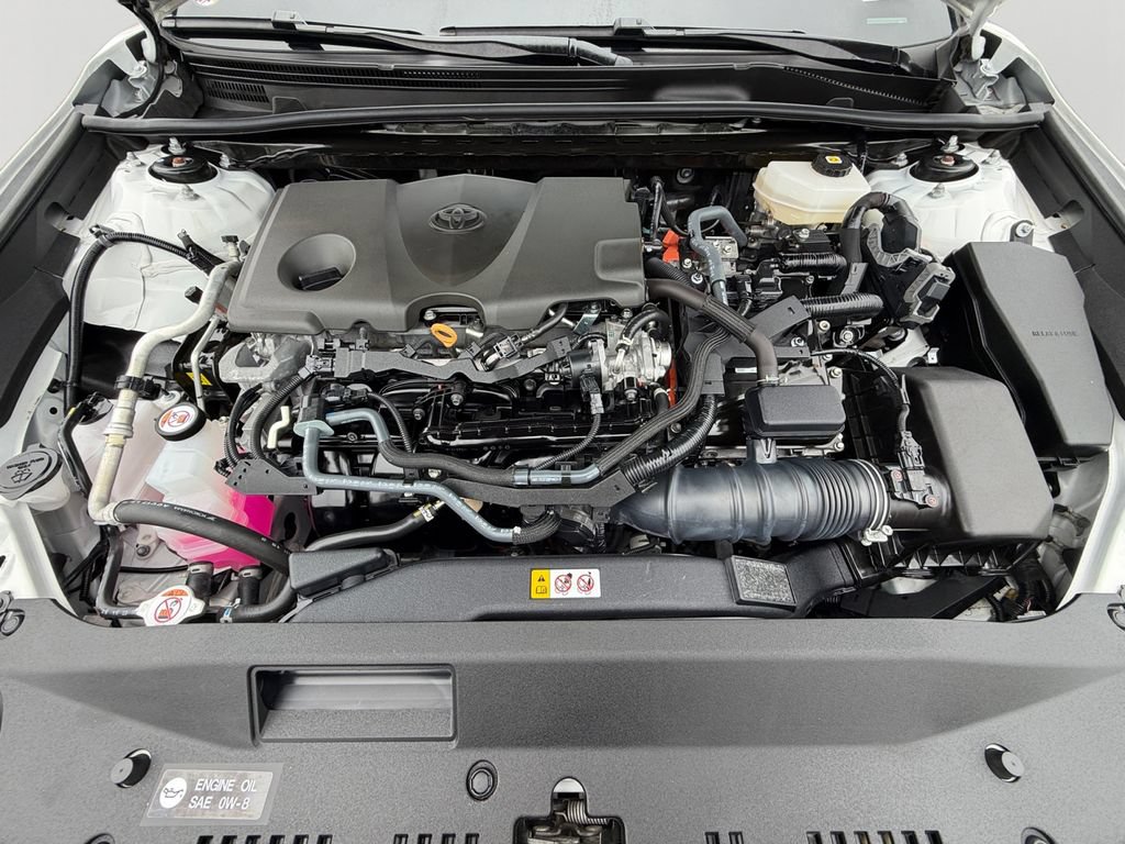 Used 2025 Toyota Camry LE FWD image 9