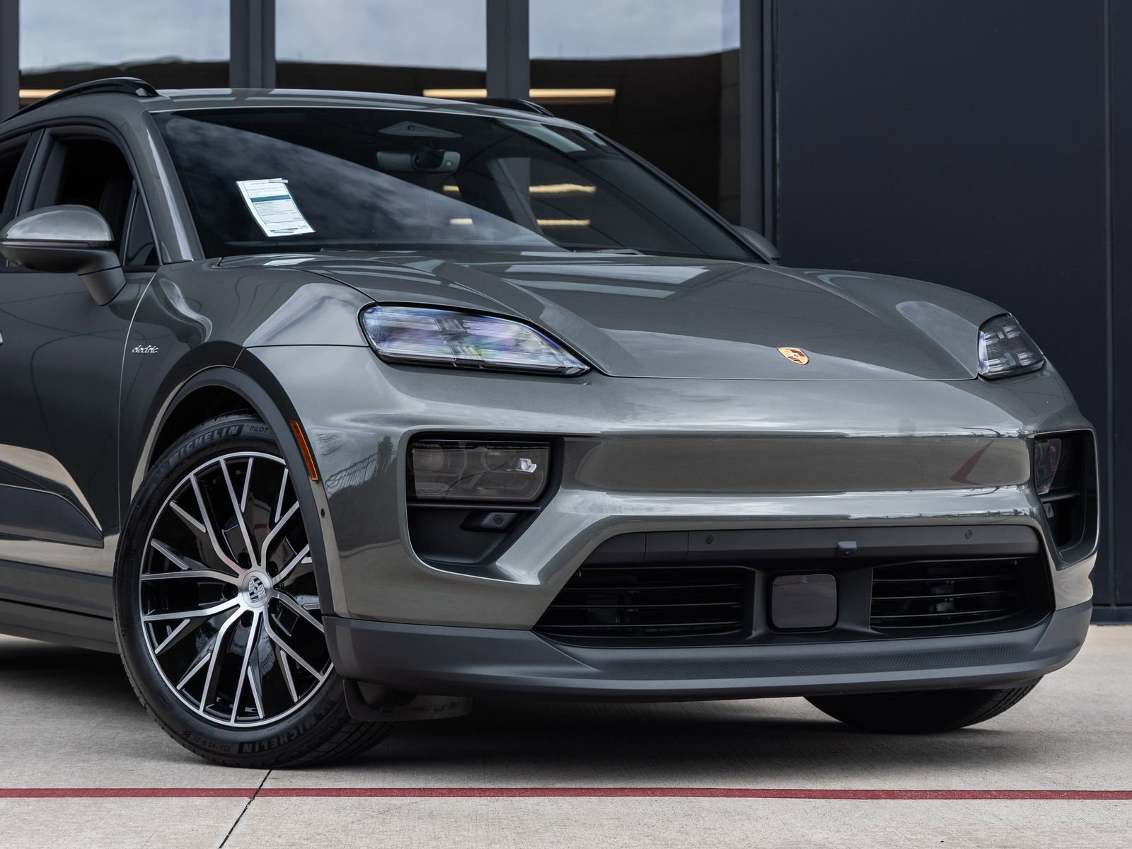 New 2026 Porsche Macan Electric RWD image 9