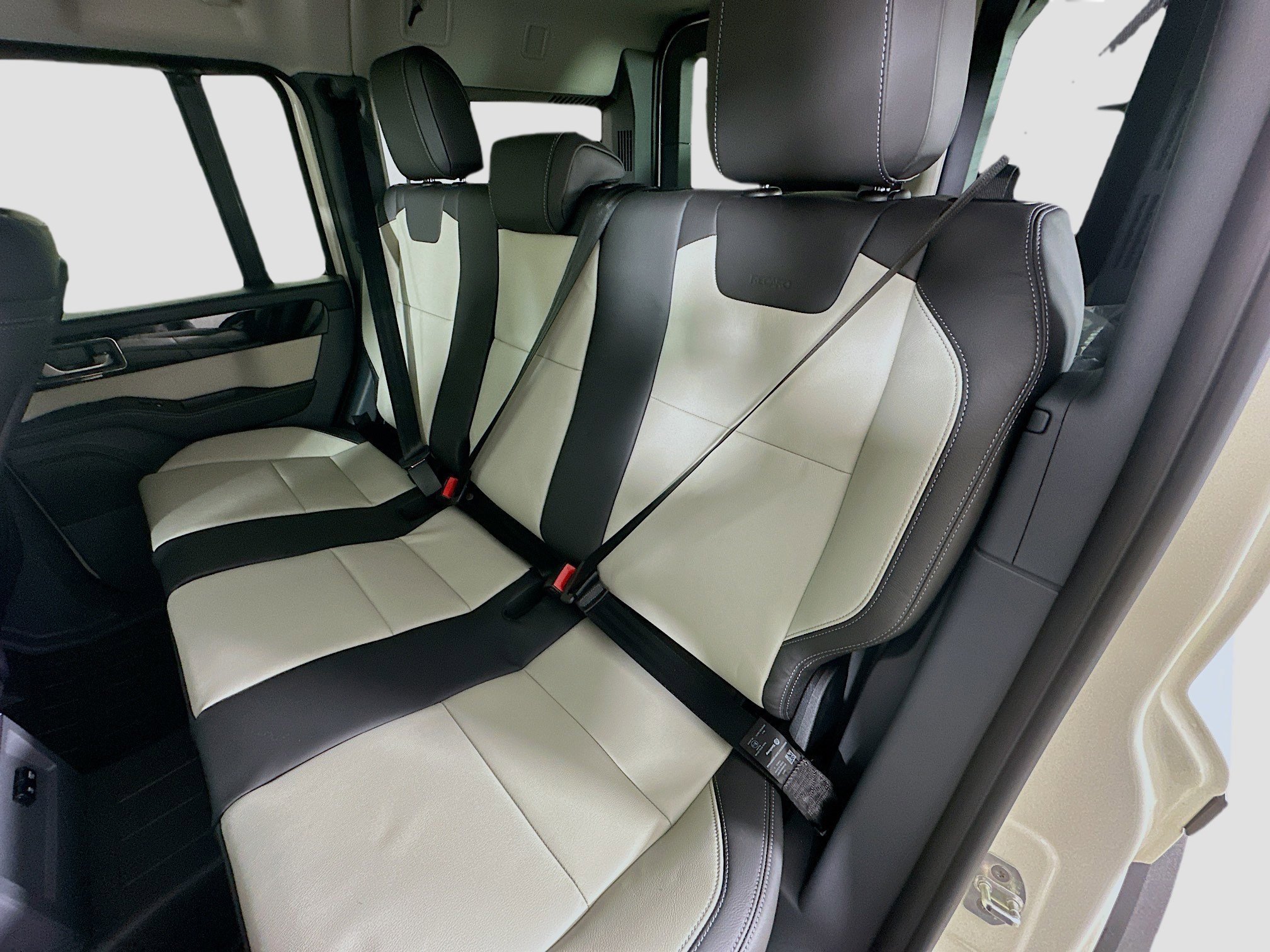 New 2025 INEOS Grenadier Station Wagon AWD/4WD image 37