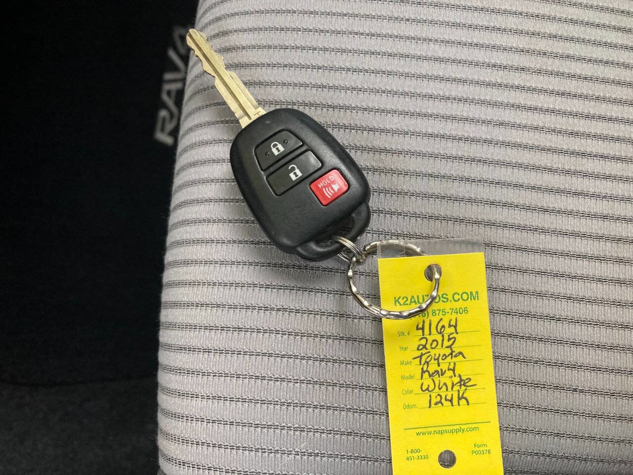 Used 2015 Toyota RAV4 LE image 11