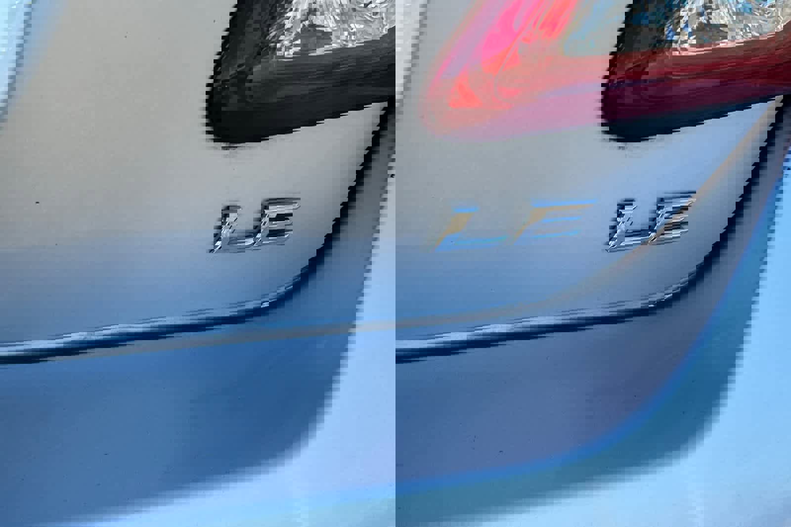 Used 2011 Toyota Camry LE image 21