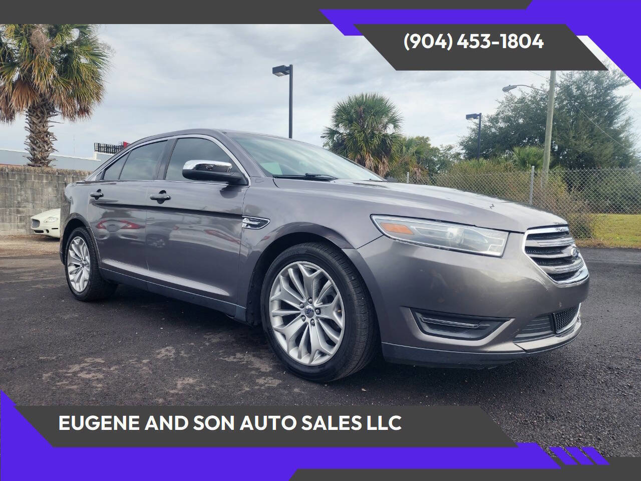 Used 2013 Ford Taurus Limited FWD image 3