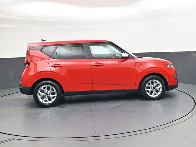 Used 2022 Kia Soul LX w/ Technology Package image 3