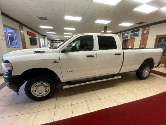 Used 2022 RAM 2500 Tradesman AWD/4WD image 2