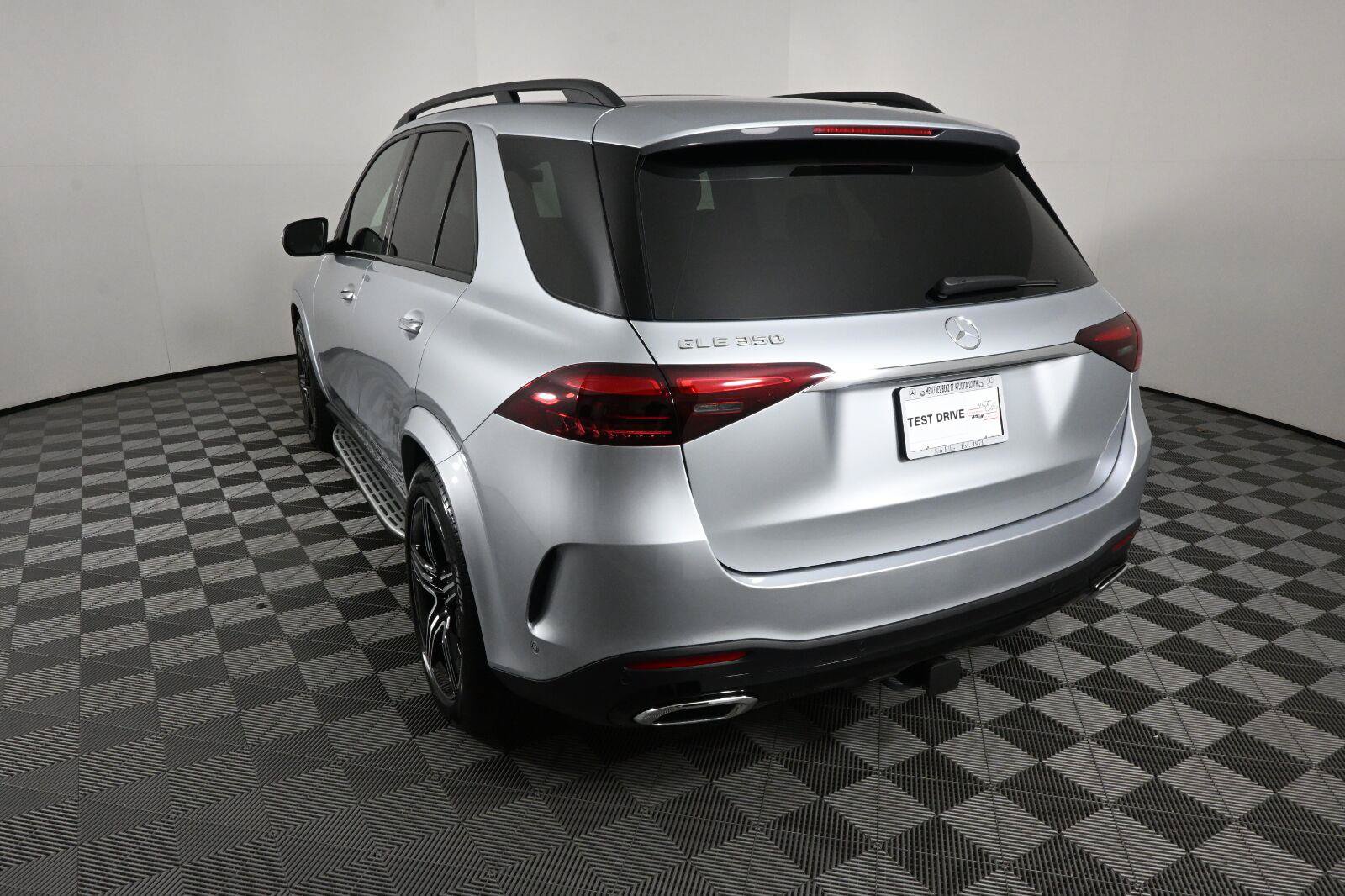 Used 2026 Mercedes-Benz GLE 350 4MATIC image 4