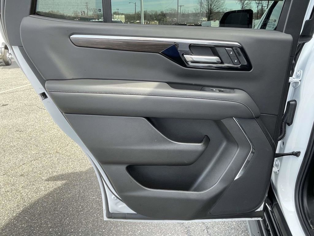 Used 2025 Chevrolet Tahoe LS image 20