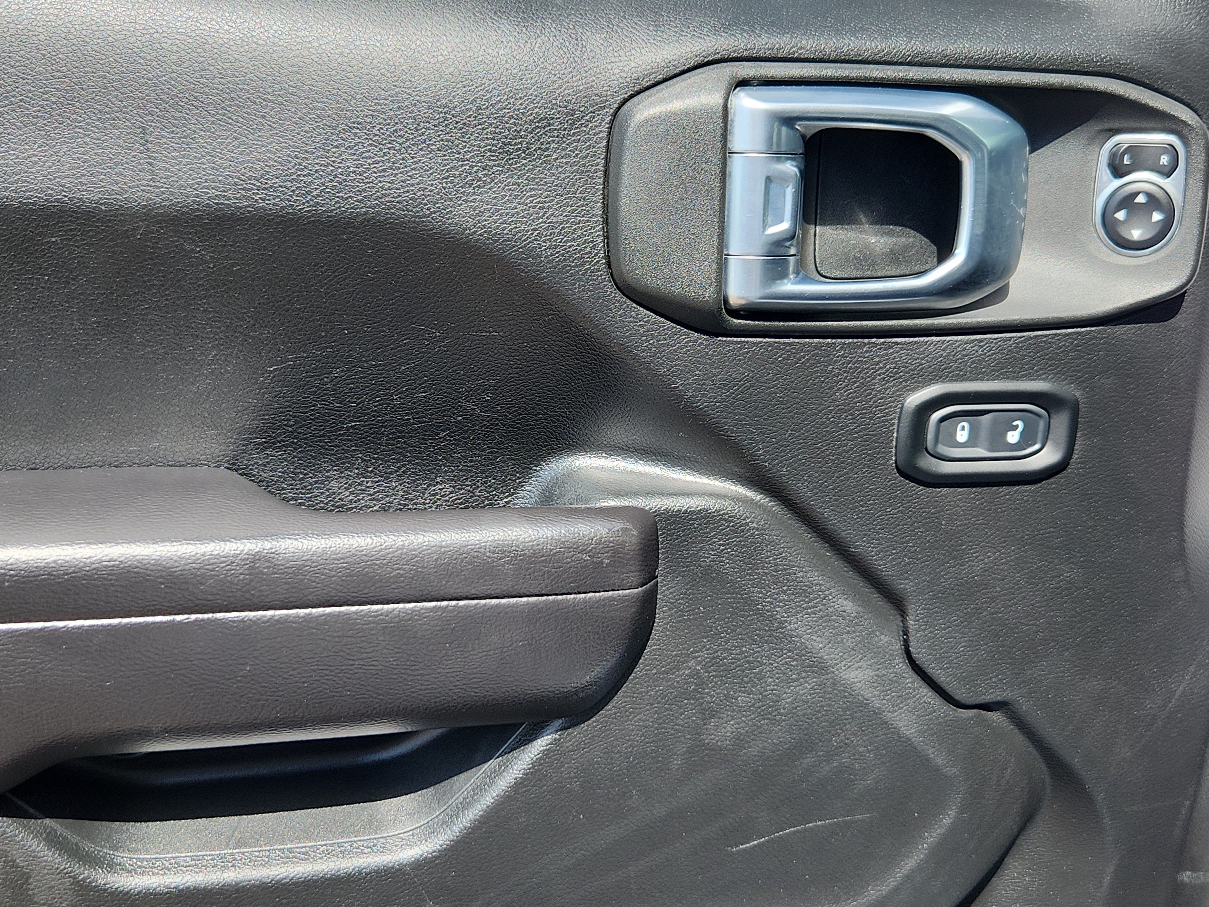 Used 2021 Jeep Wrangler Unlimited Sport AWD/4WD image 8