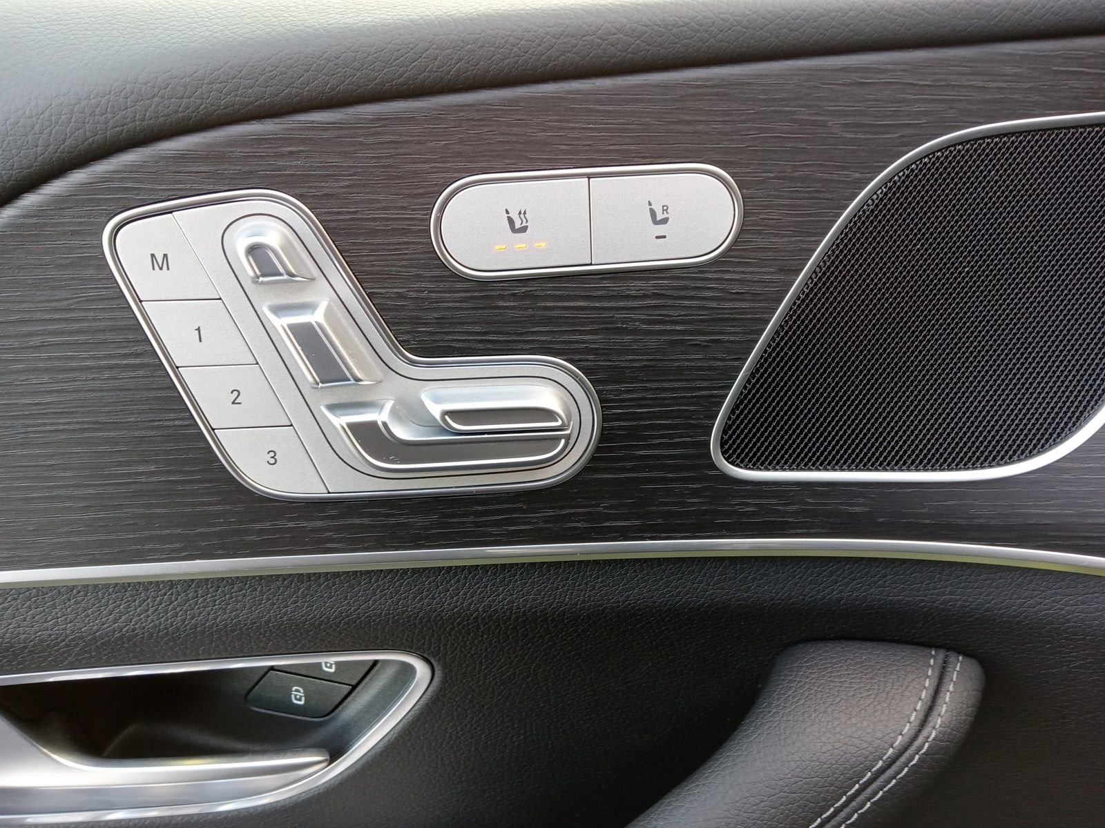 Used 2025 Mercedes-Benz GLE 350 4MATIC image 9