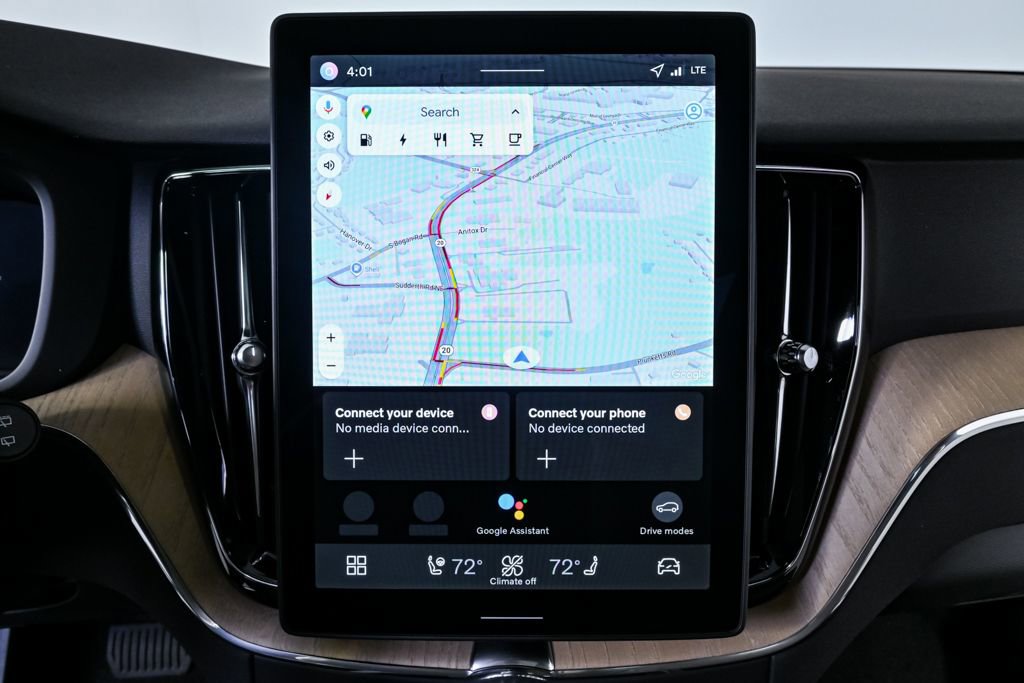 New 2026 Volvo XC60 T8 Core w/ Climate Package PRO image 14