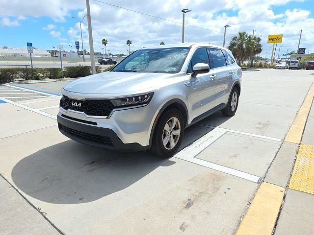 Used 2022 Kia Sorento LX image 9
