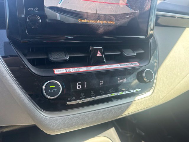 Used 2025 Toyota Corolla LE FWD image 11