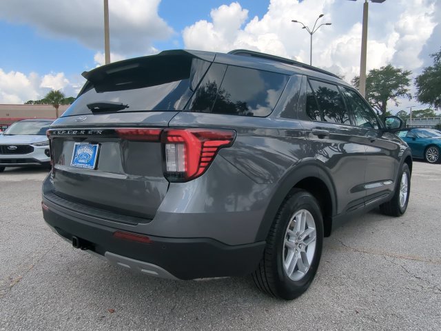 New 2026 Ford Explorer Active w/ Active Comfort Package RWD image 5