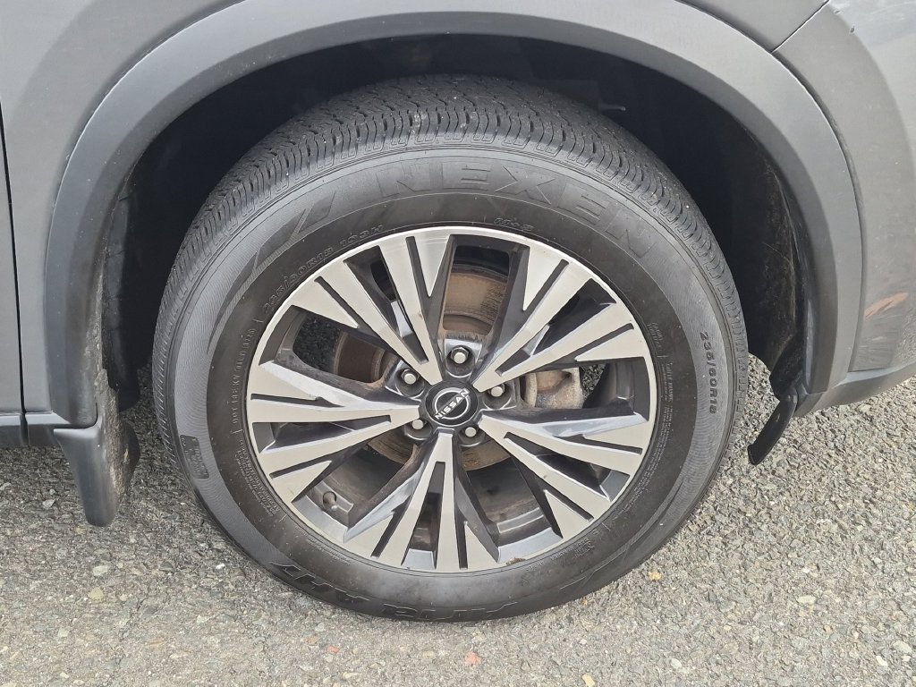 Used 2023 Nissan Rogue SV AWD/4WD image 25
