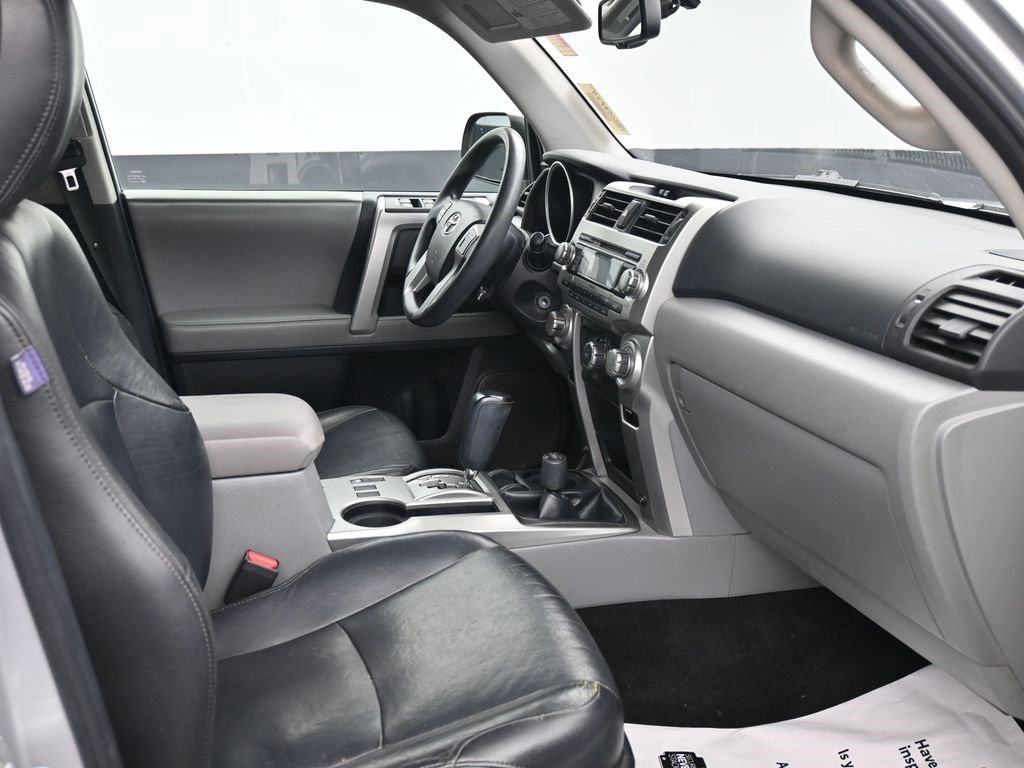 Used 2011 Toyota 4Runner SR5 w/ Convenience Pkg image 12
