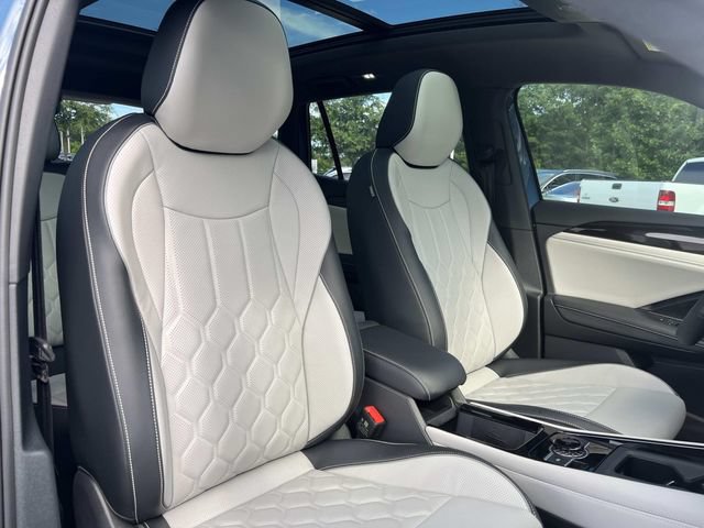 New 2026 Volkswagen Tiguan SEL R-Line AWD/4WD image 28