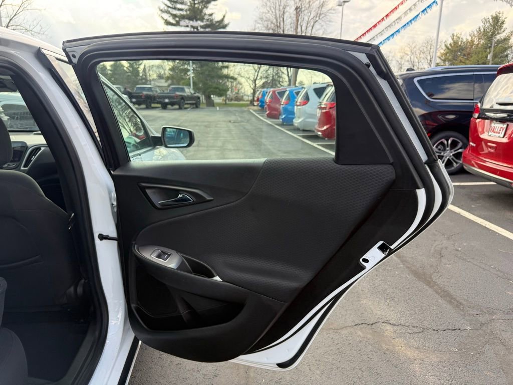 Used 2023 Chevrolet Malibu LT image 41
