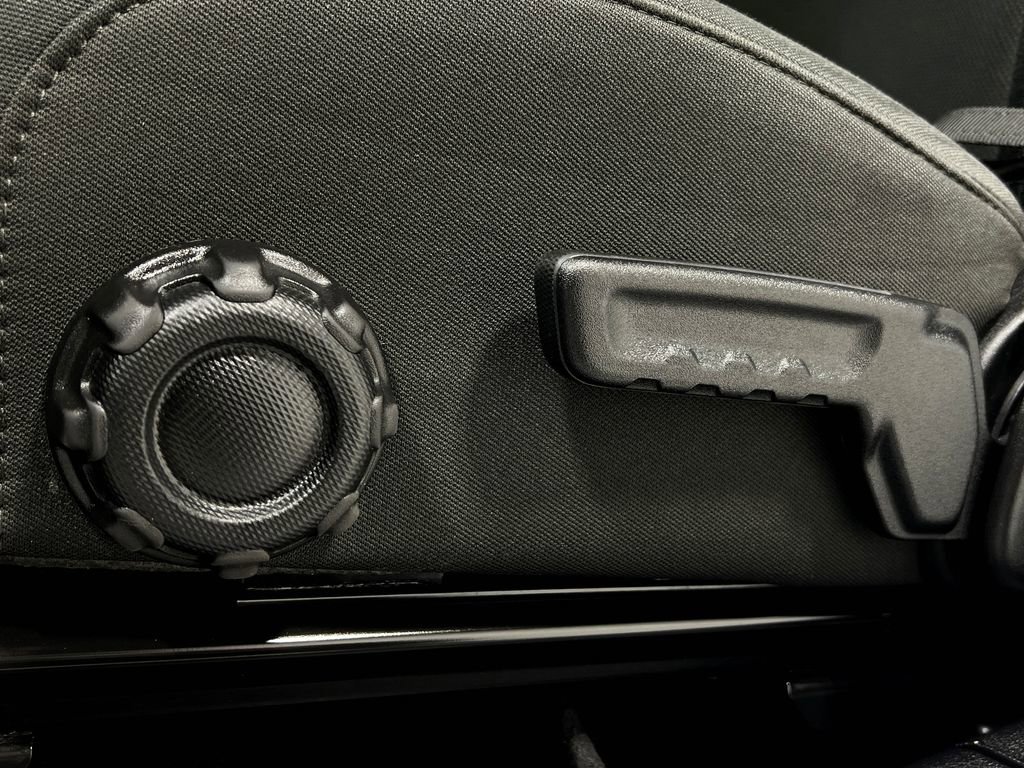 Used 2021 Jeep Wrangler Unlimited Sport image 17