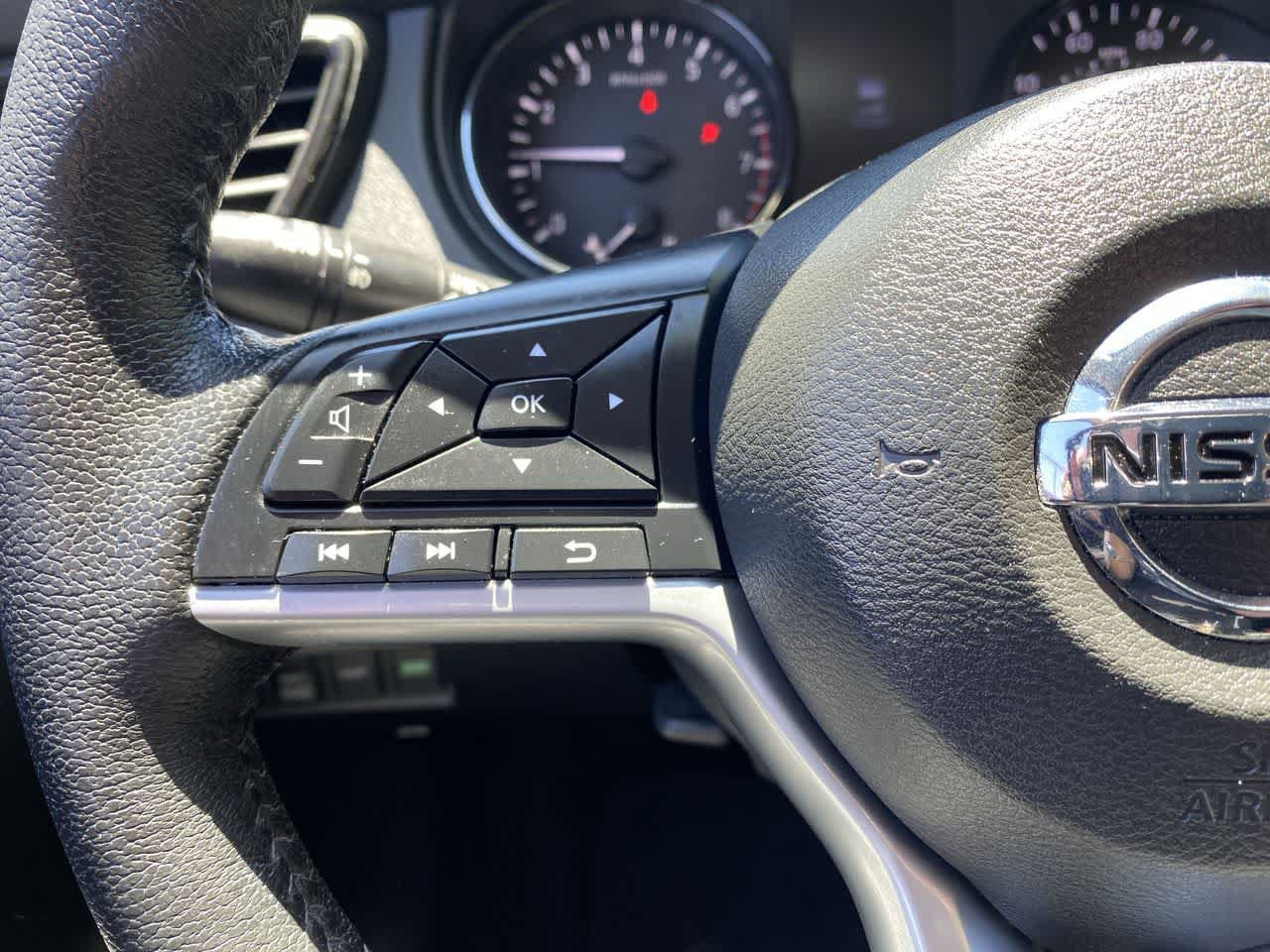 Used 2019 Nissan Rogue SL w/ Premium Package AWD/4WD image 22