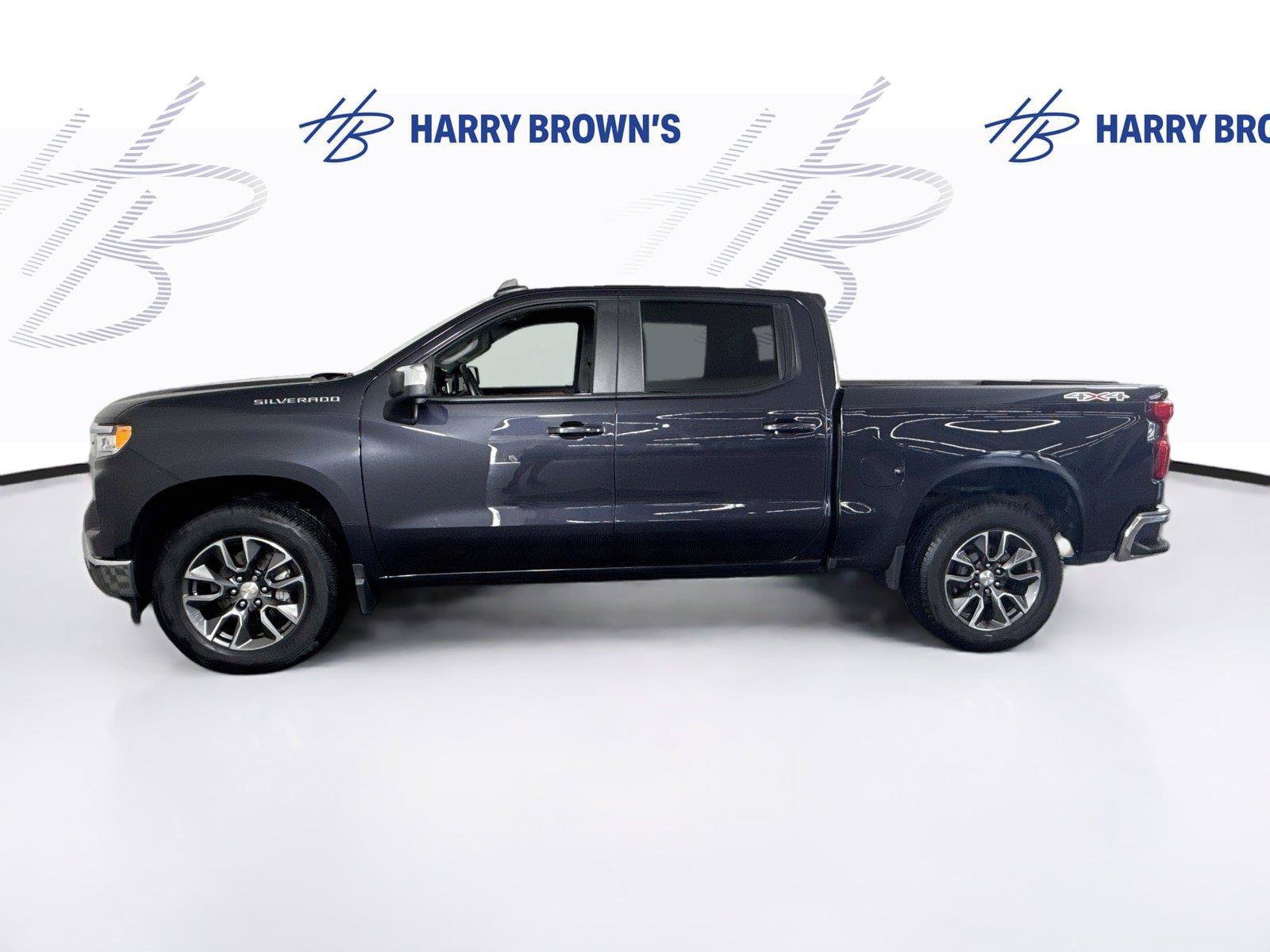 Used 2024 Chevrolet Silverado 1500 LT AWD/4WD image 27