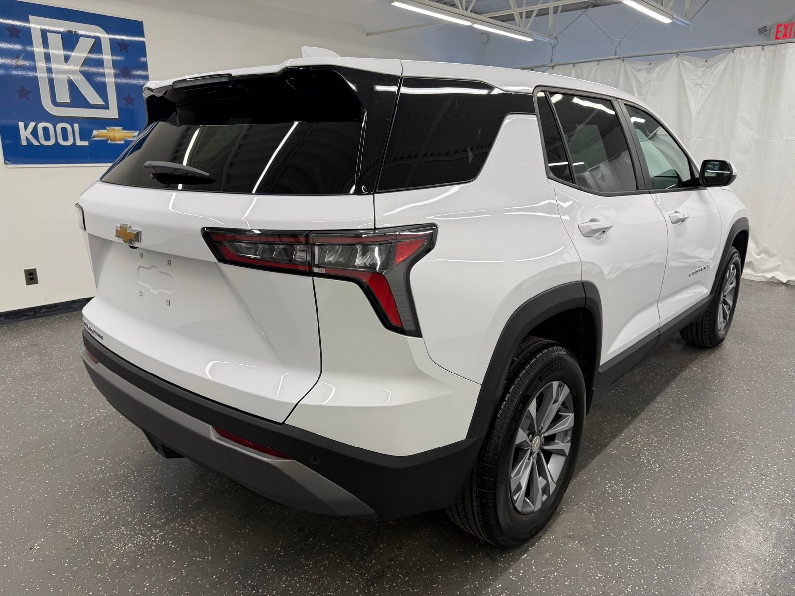 Certified 2025 Chevrolet Equinox LT image 2