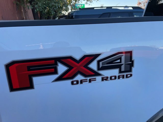 Used 2022 Ford F350 Lariat w/ Chrome Package image 9