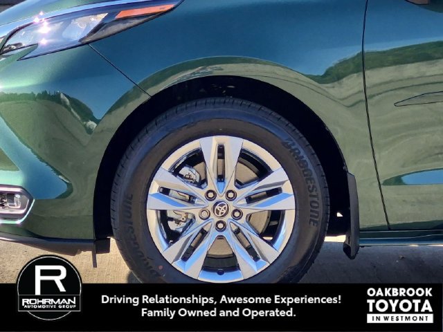 New 2026 Toyota Sienna XLE FWD image 10