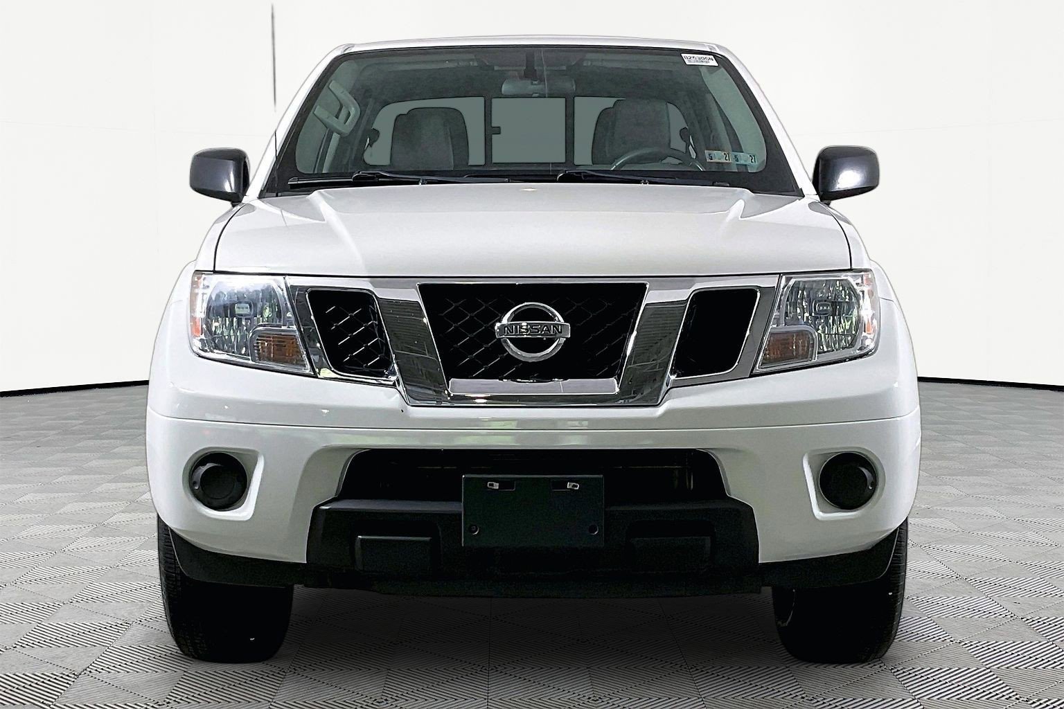 Used 2019 Nissan Frontier SV AWD/4WD image 2