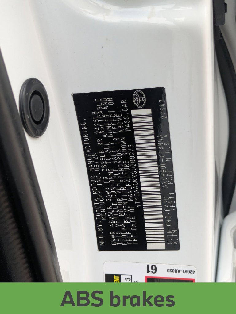 Used 2025 Toyota Camry LE FWD image 31