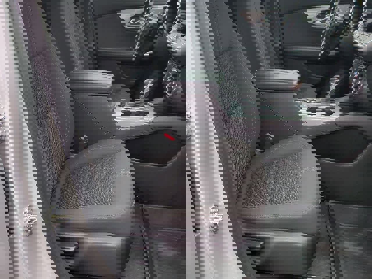 Used 2020 Chevrolet Blazer LT image 20