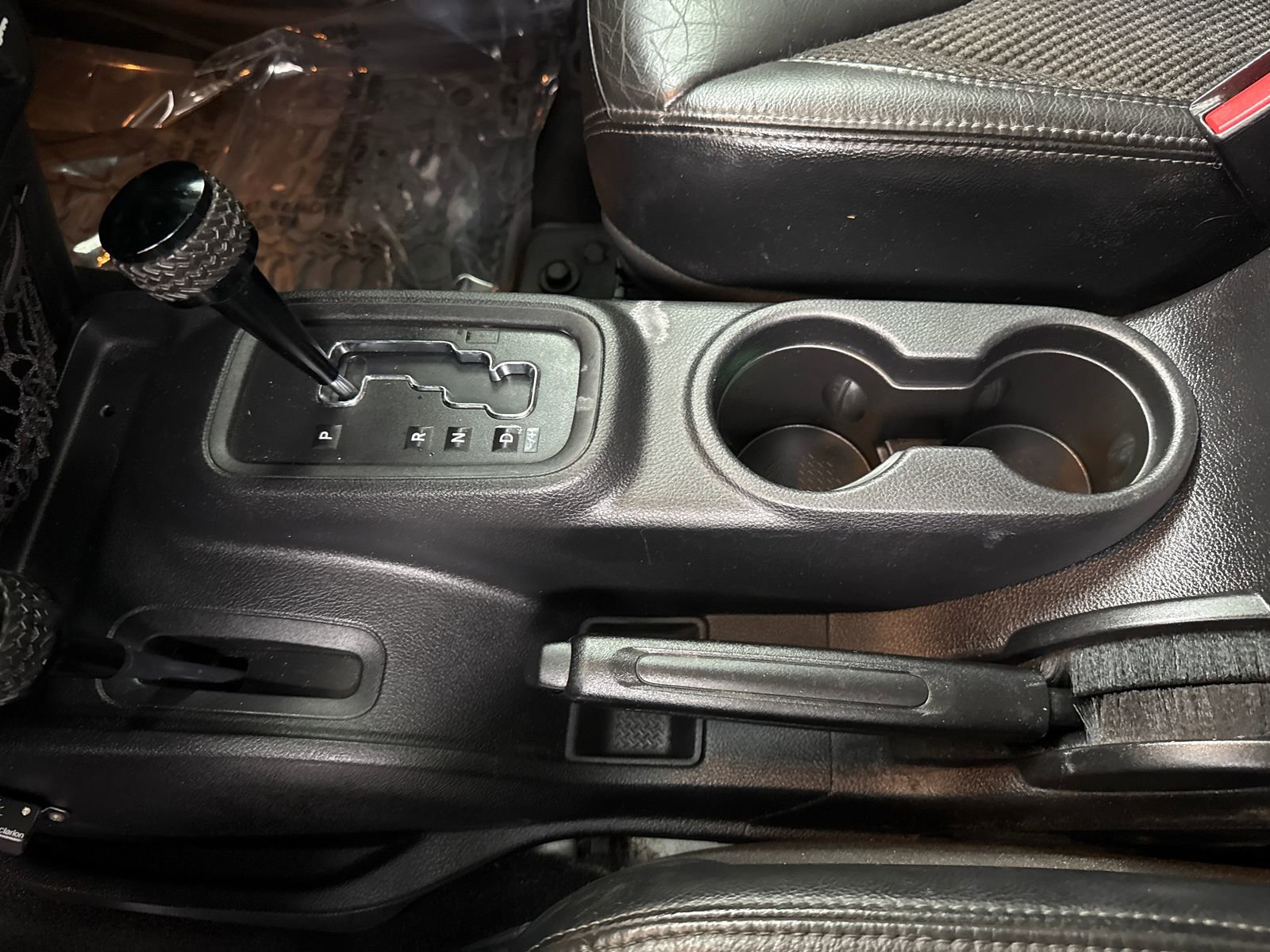 Used 2016 Jeep Wrangler Unlimited Sahara image 29