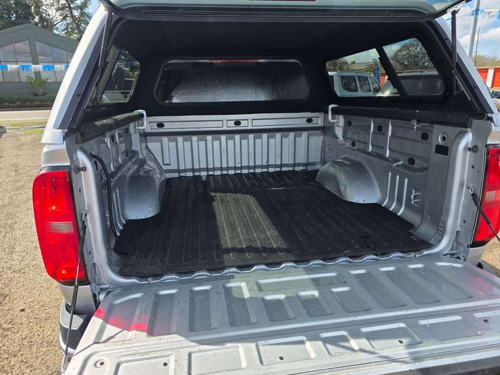Used 2017 Chevrolet Colorado LT w/ Luxury Package, Chrome RWD image 31