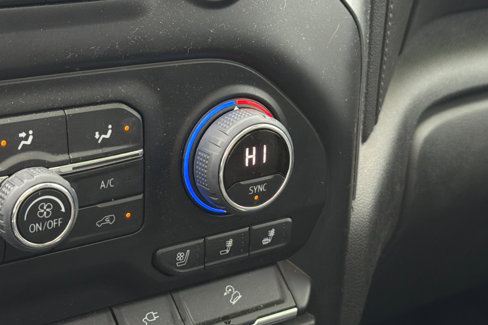 Used 2022 Chevrolet Silverado 3500 LTZ w/ LTZ Plus Package image 28