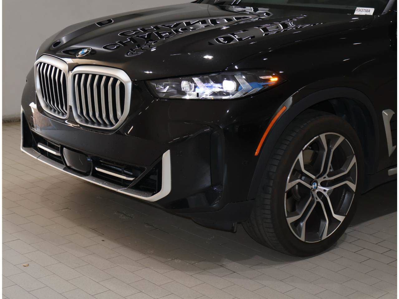 Certified 2025 BMW X5 sDrive40i w/ Parking Assistance Package RWD image 2