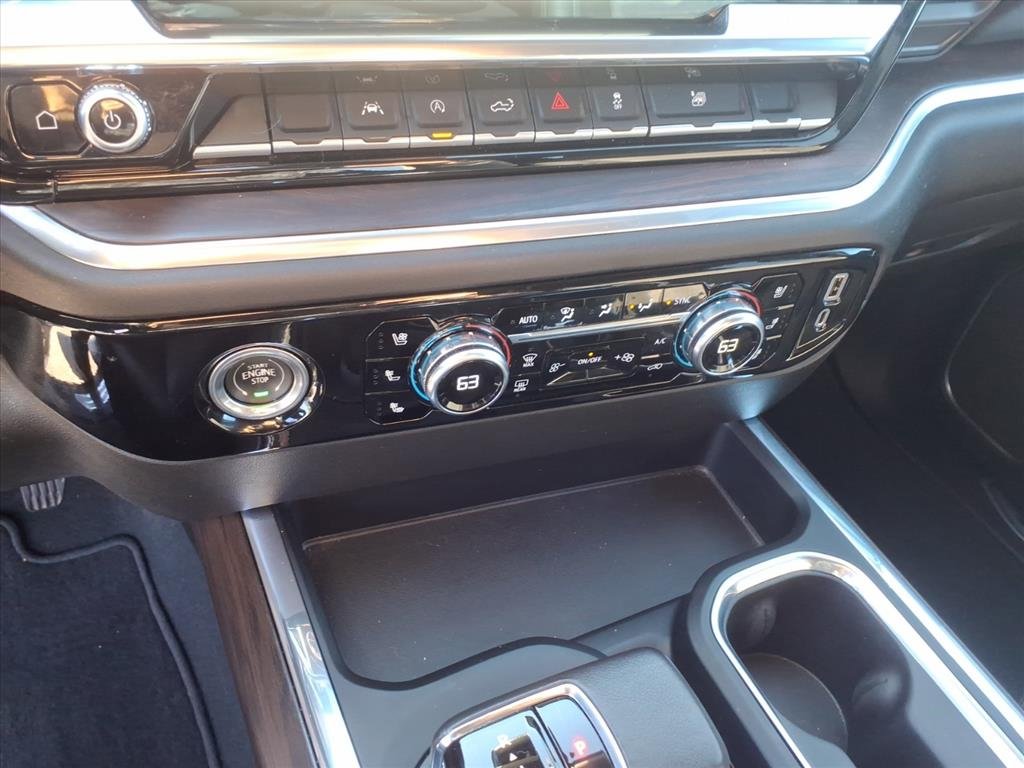 Used 2022 GMC Sierra 1500 SLT w/ SLT Convenience Package AWD/4WD image 32