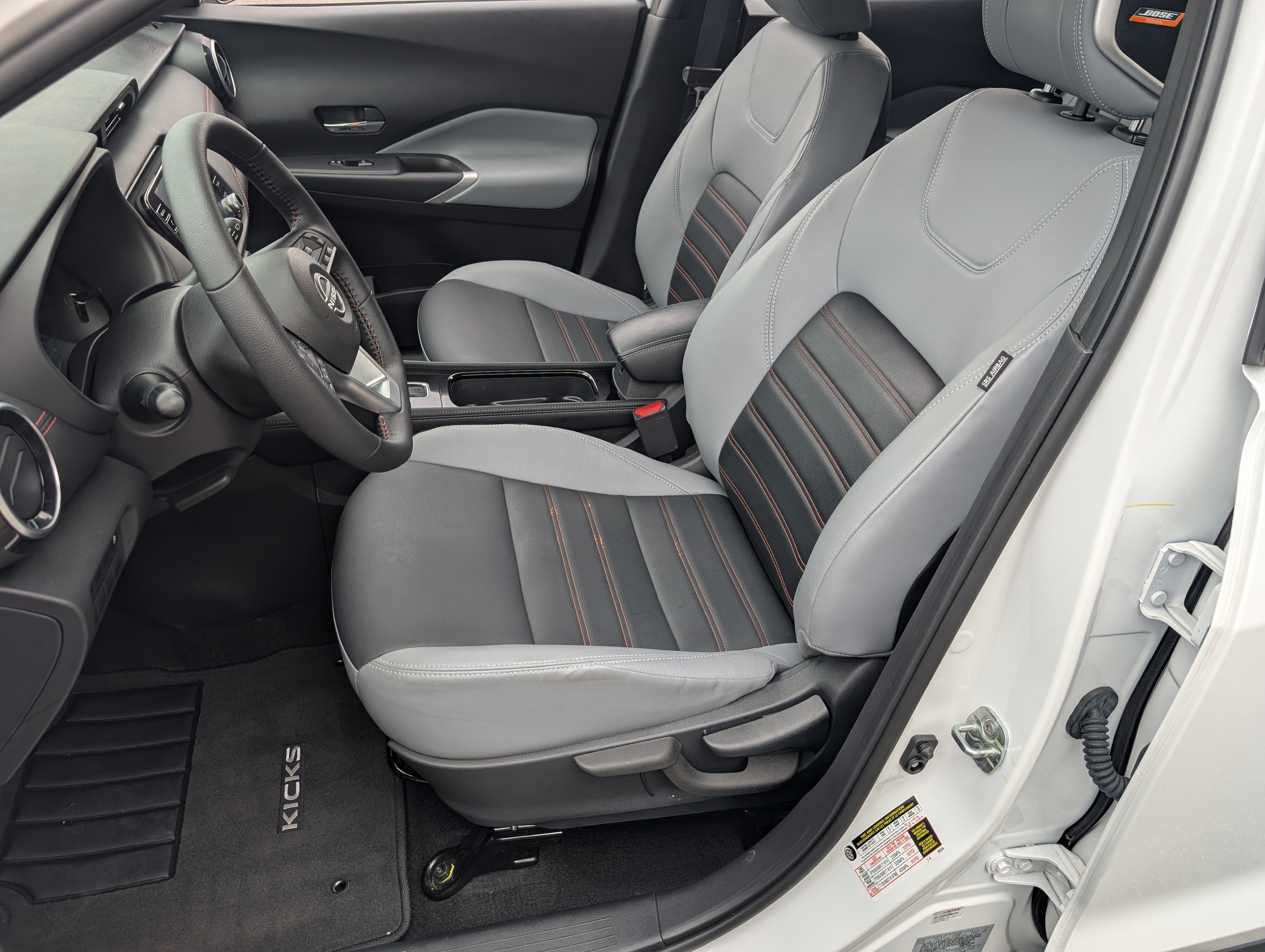 Used 2024 Nissan Kicks SR w/ SR Premium Package FWD image 16