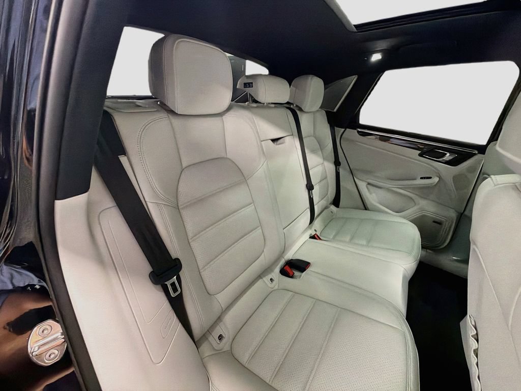 New 2026 Porsche Macan GTS AWD/4WD image 28