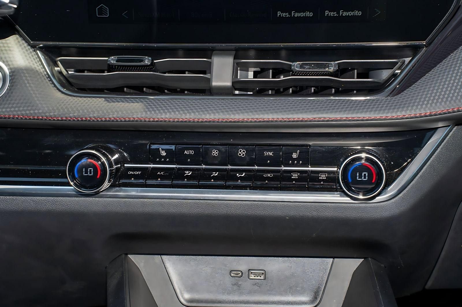 Used 2025 Chevrolet Equinox RS w/ Safety and Technology Package FWD image 23