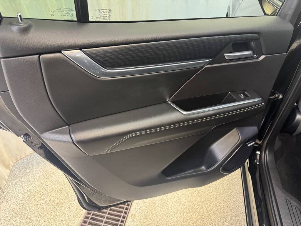 Used 2025 GMC Acadia Elevation FWD image 23