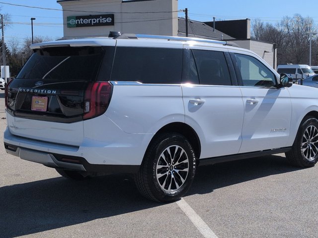 Certified 2025 Ford Expedition Platinum image 5