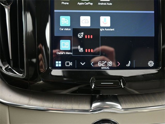 Used 2023 Volvo XC60 B5 Plus image 26